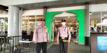 Jalin Silaturahmi, Anggota Polsek Telukjambe Sambangi Satpam