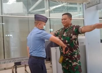 Keren! Security Bandara Tetap Periksa Brigjen saat Masuk ke Bandara