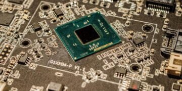 China Tuding Produsen Semi Konduktor AS Ancam Keamanan Nasional