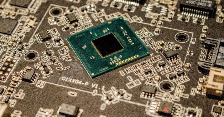 China Tuding Produsen Semi Konduktor AS Ancam Keamanan Nasional