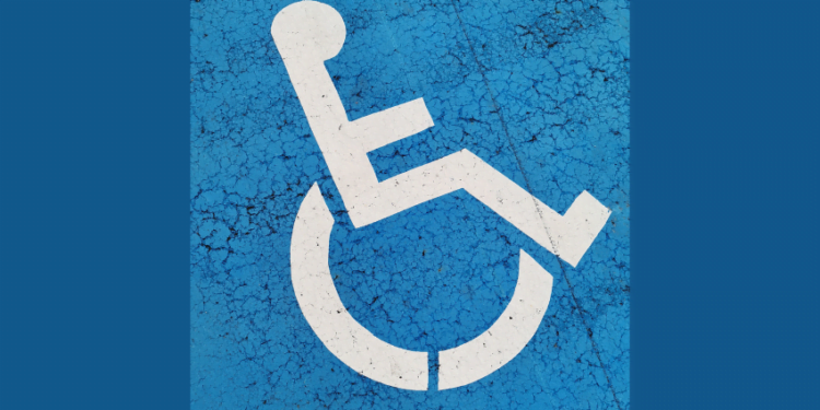 Bantu Pengunjung Disabilitas, Satpam Diapresiasi