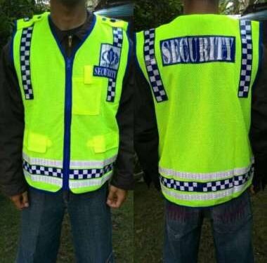 Fosfor Rompi Satpam untuk Penanda di Malam Hari
