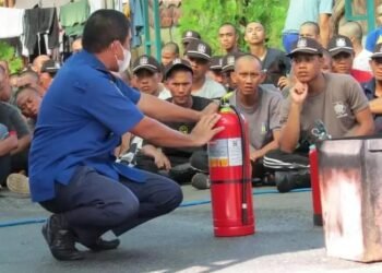 Sebanyak 30 Satpam Dilatih Cara Padamkan Api via APAR