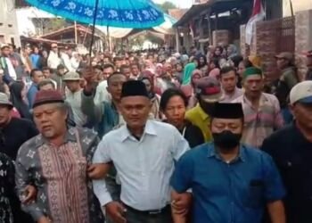 Satpam Gufron Diarak Masyarakat Daftar Jadi Kuwu