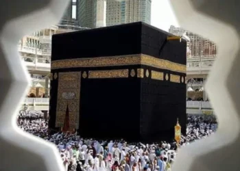 Luna Maya Berangkatkan Dua Satpam untuk Ibadah Umrah