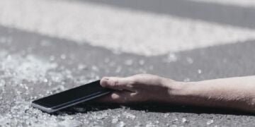 Pergoki Pasangan Mesum di Parkiran Mobil, Satpam Terjatuh hingga Tewas