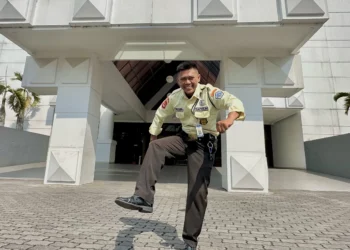 Isak Samil, Satpam STIE YKPN Yogyakarta Jago Ngedance yang Viral di Tiktok