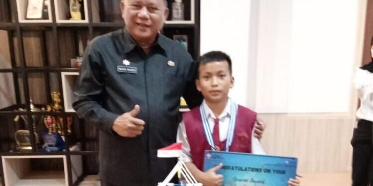 Novan Alfaridzi, Anak Satpam Juara Sains Internasional Tapi Bingung Cari Dana