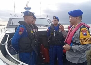 Ditpolairud Polda Jatim Siagakan Kapal Patroli Selama Nataru di Selat Bali