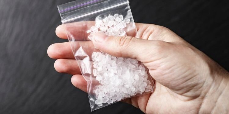 Satpam Nyambi Jadi Pengedar Narkoba, Ditangkap Polisi saat Berjaga di Pos