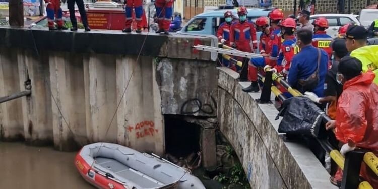 Satpam SMK 1 Jakpus Temukan Mayat Tanpa Busana Dekat Gorong-gorong