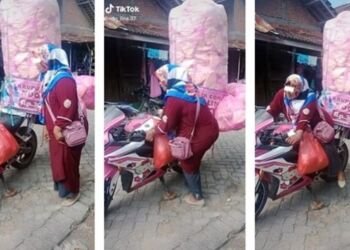jualan kerupuk moge pink