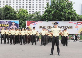 Inilah 7 Kiat agar Satpam Tetap Rapi Berpenampilan Seragam Krem