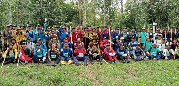 Serunya 80 Satpam Ikut Lomba Lintas Alam Trekking Gunung Bintan