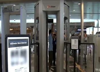 Alasan Jam Tangan dan Ikat Pinggang Dilepas saat Pemeriksaan di Bandara