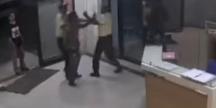 Satpam Apartemen Kemang View Dianiaya Orang Tak Dikenal