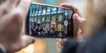 kamera handphone satpam