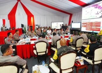 kapolri-tinjau-posko-tribrata