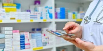 Peran Apoteker dalam Mengedukasi Masyarakat seputar Kesehatan