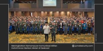 Meningkatkan Kemampuan Komunikasi Militer Dahnil Anzar Berikan Materi di Seskoad