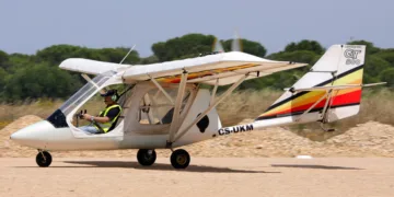 Ilustrasi-Pesawat-Microlight-Fixed-Wing-Quicksilver-GT500