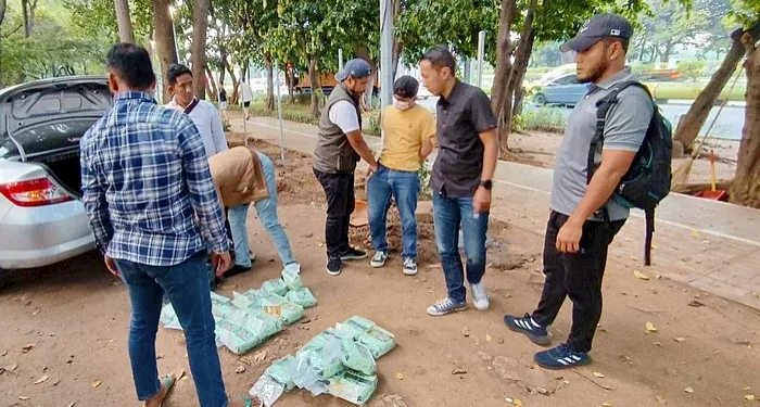 polisi gagalkan pengiriman sabu