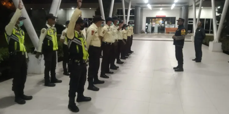 10 Tips Satpam Saat Jaga Malam: Tetap Waspada, Aman, dan Fit