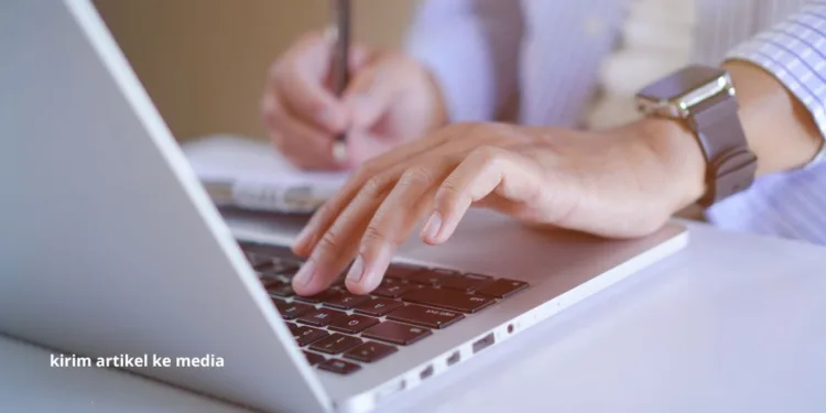 kirim artikel ke media