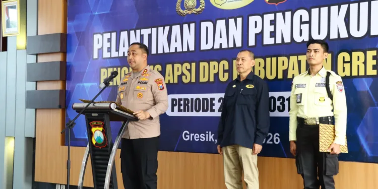 kapolres lantik dpc apsi gresik