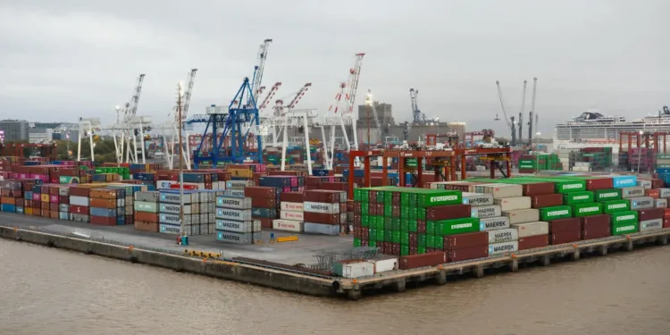 ARMO Cargo Layani Jasa Import Laut dan Udara secara Aman dan Efisien